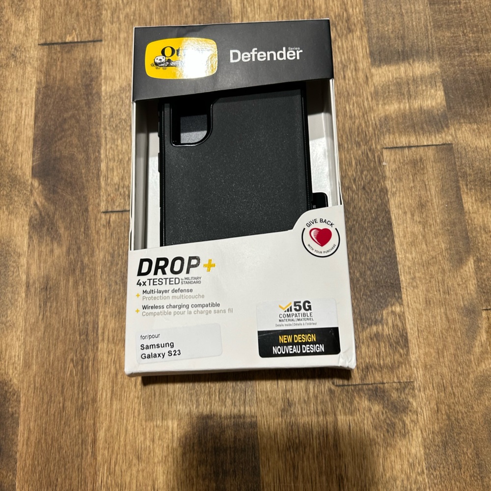 Defender otterbox galaxy 23